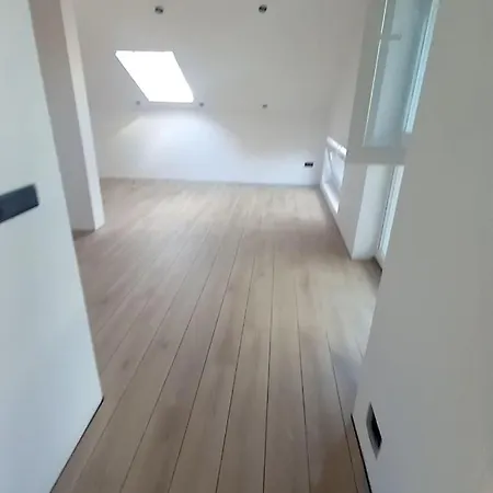 Hoomeparking Free Apartment